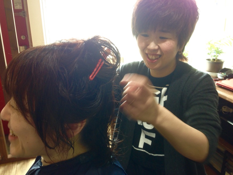 カリスマ美容師高橋さん♪