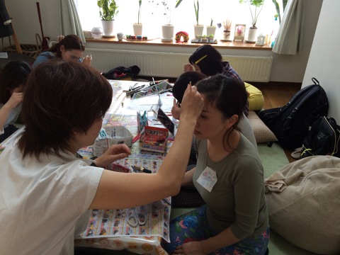 皆さんおでこ全開で真剣な顔つき♪