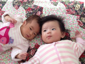 こゆたんはおなじみ(^^)はるちゃんは初登場。はるちゃんの方が1カ月お姉さんなんです♪