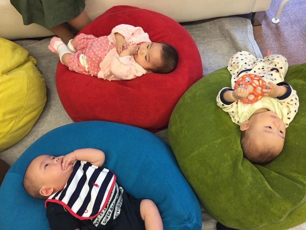 ママが施術中のお友だちの様子♪